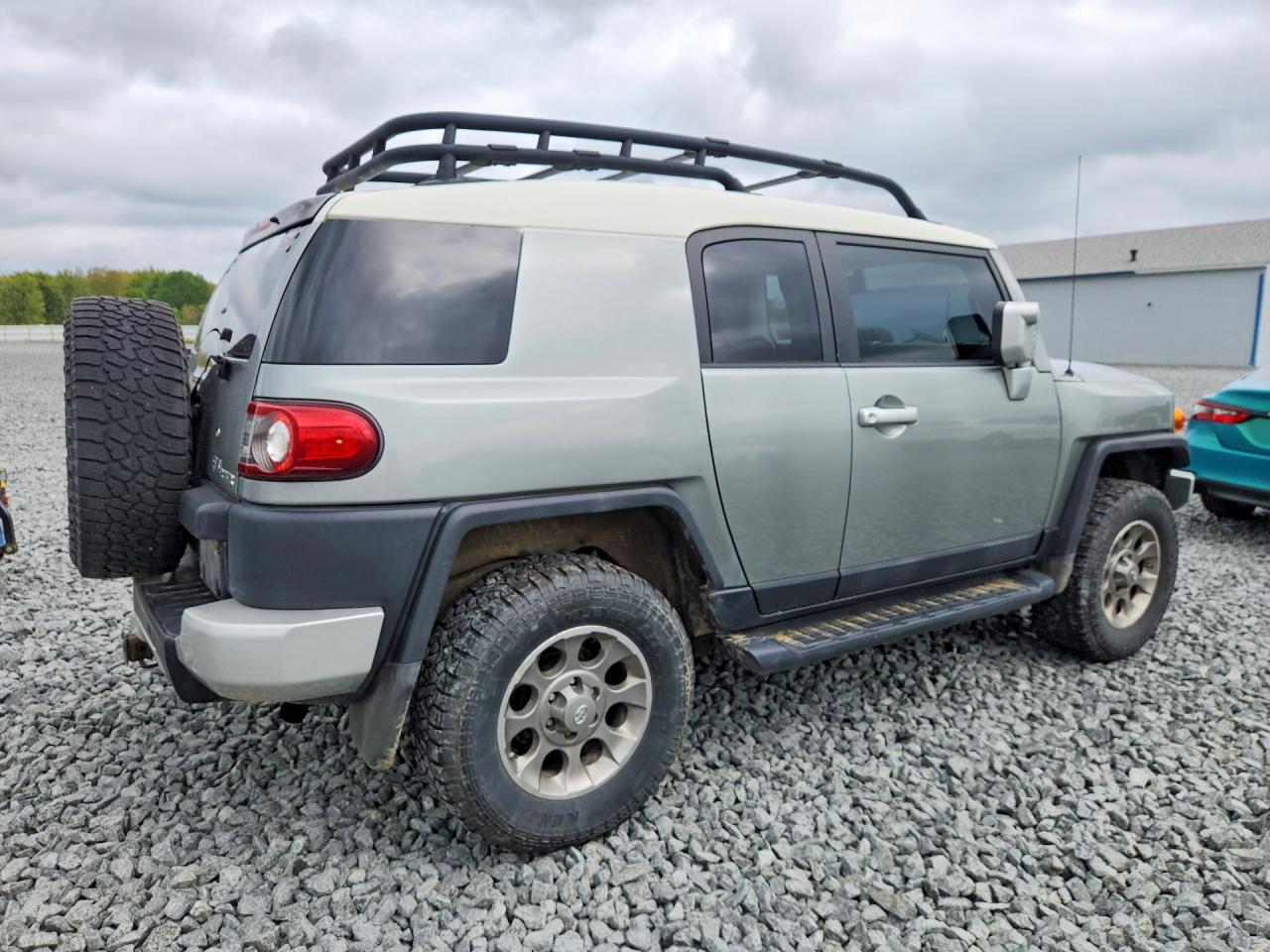 2012 TOYOTA FJ CRUISER BASE — Фото 3 из 14