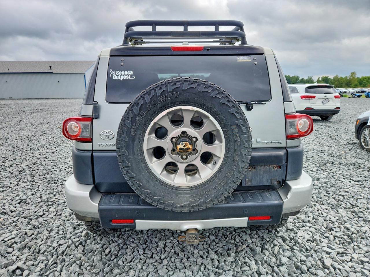 2012 TOYOTA FJ CRUISER BASE — Фото 6 из 14