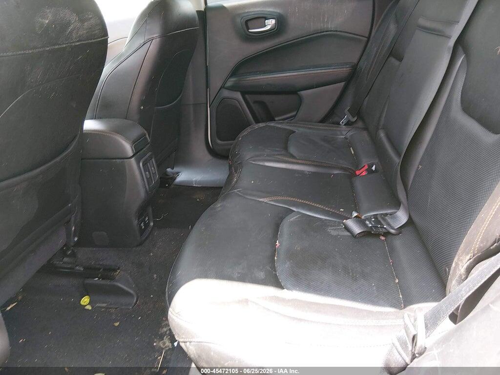 3C4NJDCB8JT175205 2018 JEEP COMPASS photo no. 8
