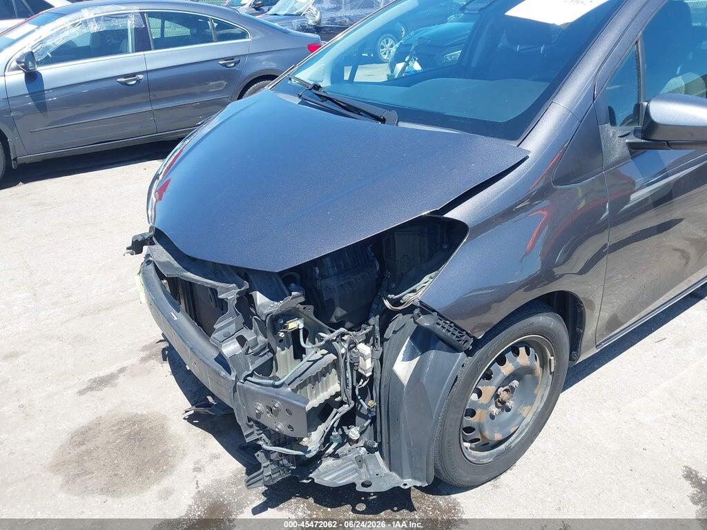 VNKKTUD38HA072802 2017 TOYOTA YARIS photo no. 6