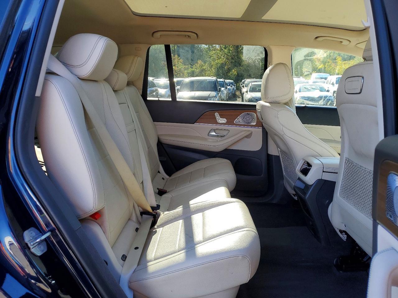 2020 MERCEDES-BENZ GLS 450 4MATIC — Фото 11 из 13