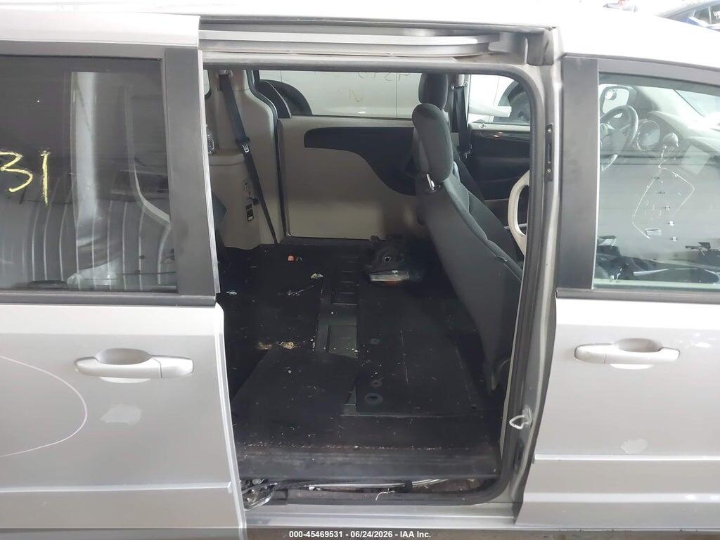 2C4RDGBG4HR780407 2017 DODGE GRAND CARAVAN photo no. 8