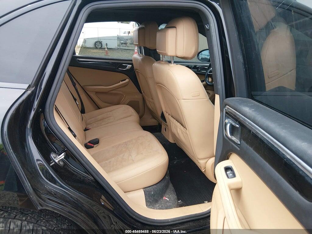 WP1AA2A5XHLB03393 2017 PORSCHE MACAN photo no. 8