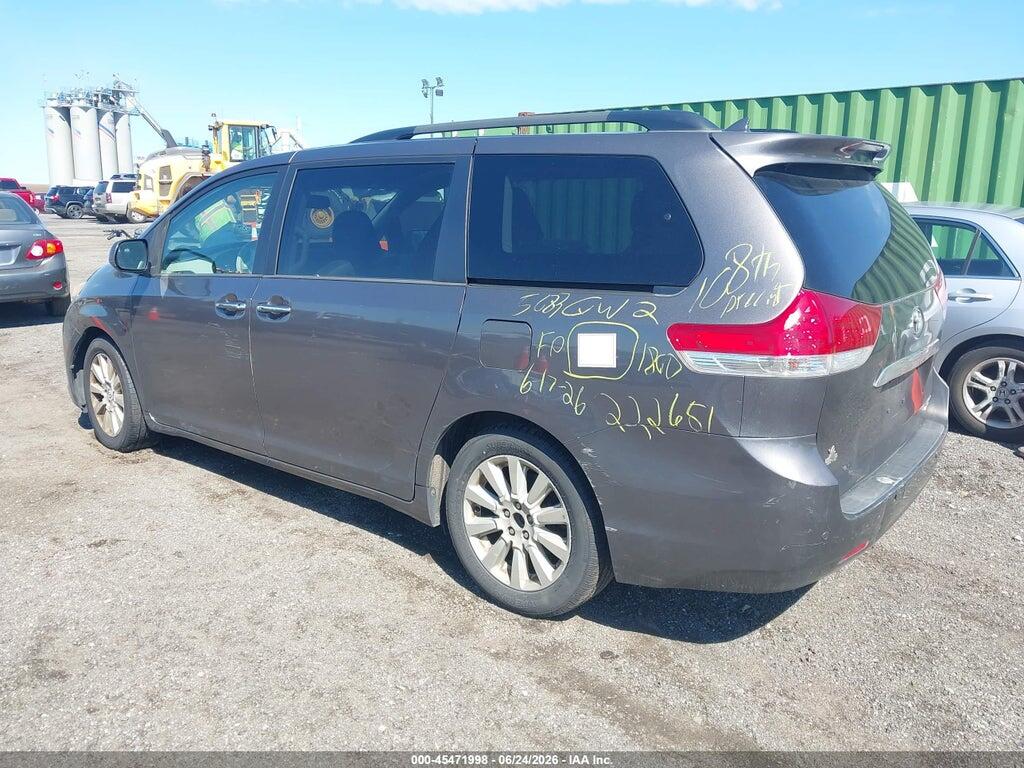 5TDDK3DC9CS047689 2012 TOYOTA SIENNA photo no. 3