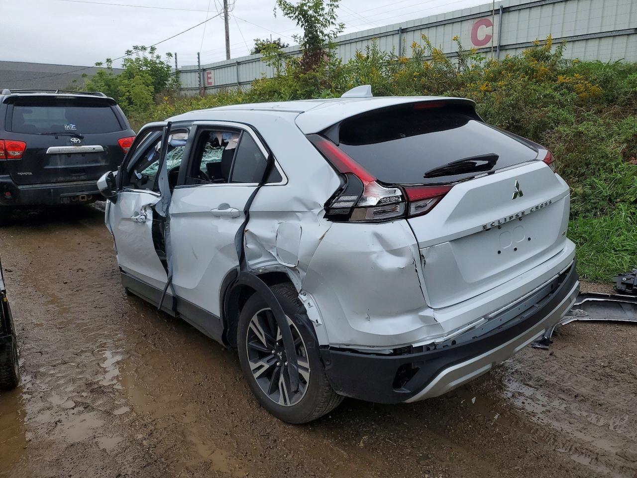 2025 MITSUBISHI ECLIPSE CROSS SE — Фото 2 из 13