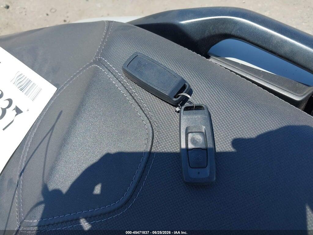 MLHKF5456T5201268 2026 HONDA ADV160 photo no. 11