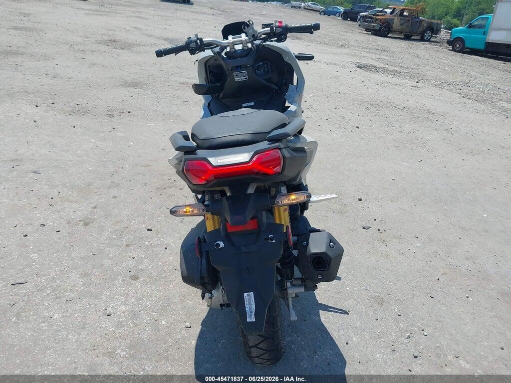 MLHKF5456T5201268 2026 HONDA ADV160 photo no. 6