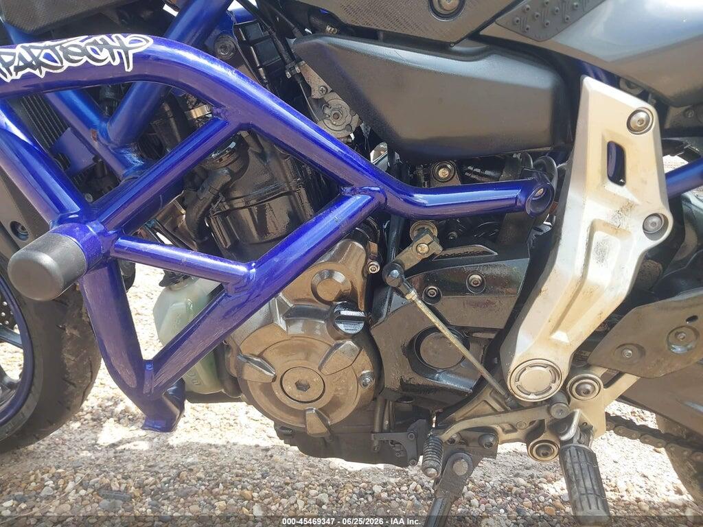 JYARM06E9FA000916 2015 YAMAHA FZ07 photo no. 9