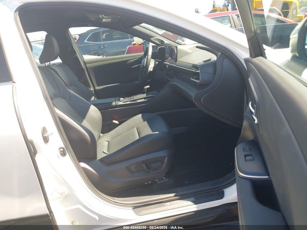 JTDAAAAF3P3012260 2023 TOYOTA CROWN photo no. 5
