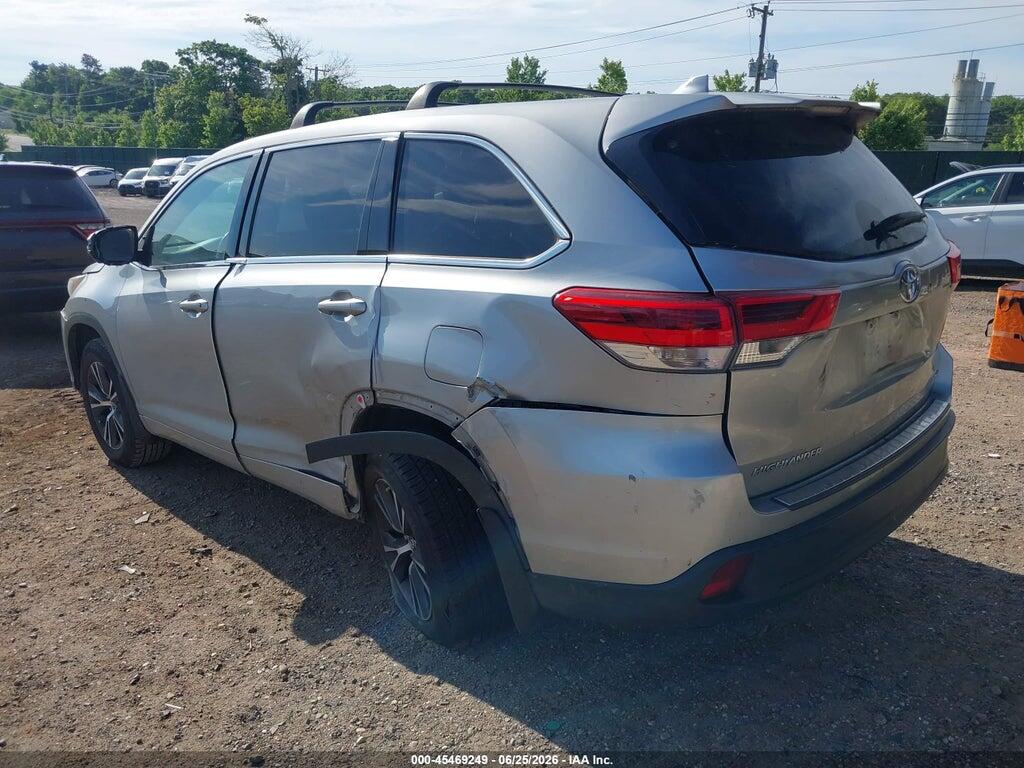 5TDBZRFH8HS379516 2017 TOYOTA HIGHLANDER photo no. 3