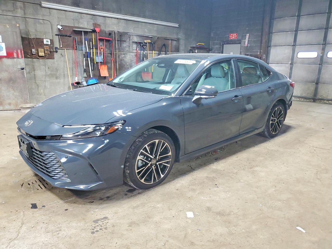 2025 TOYOTA CamryHybrid