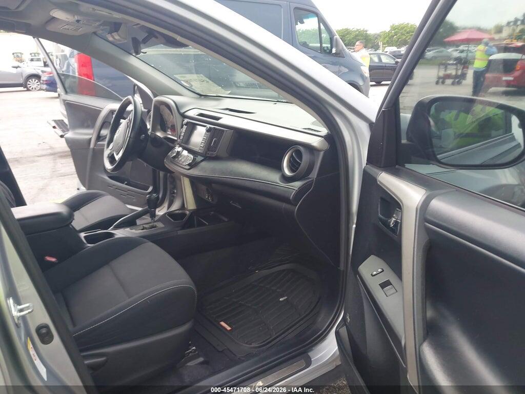 2T3WFREV8JW414464 2018 TOYOTA RAV4 photo no. 5