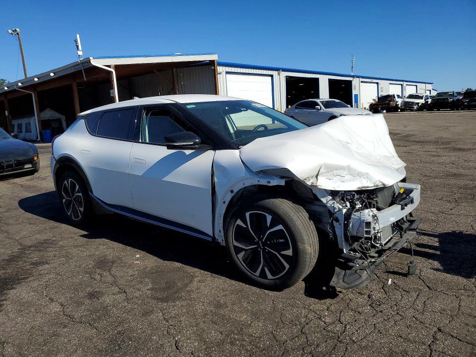 2024 KIA EV6 WIND — Фото 4 из 12