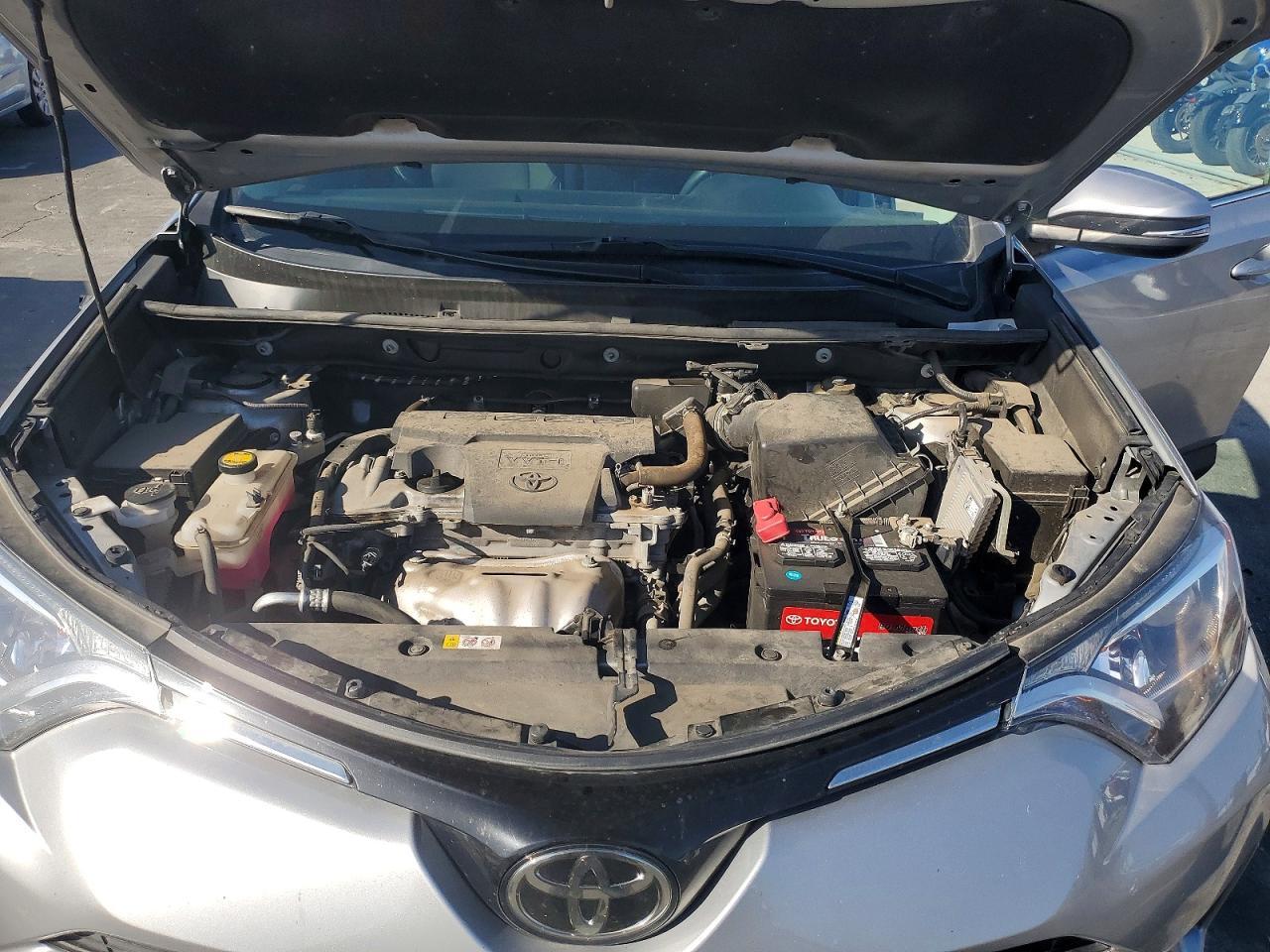 2018 TOYOTA RAV4 XLE — Фото 11 из 12