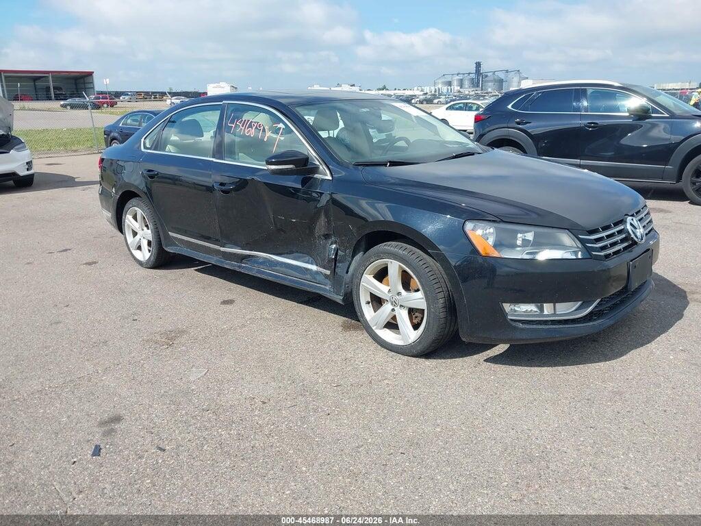 1VWBN7A3XDC119736 2013 VOLKSWAGEN PASSAT photo no. 1