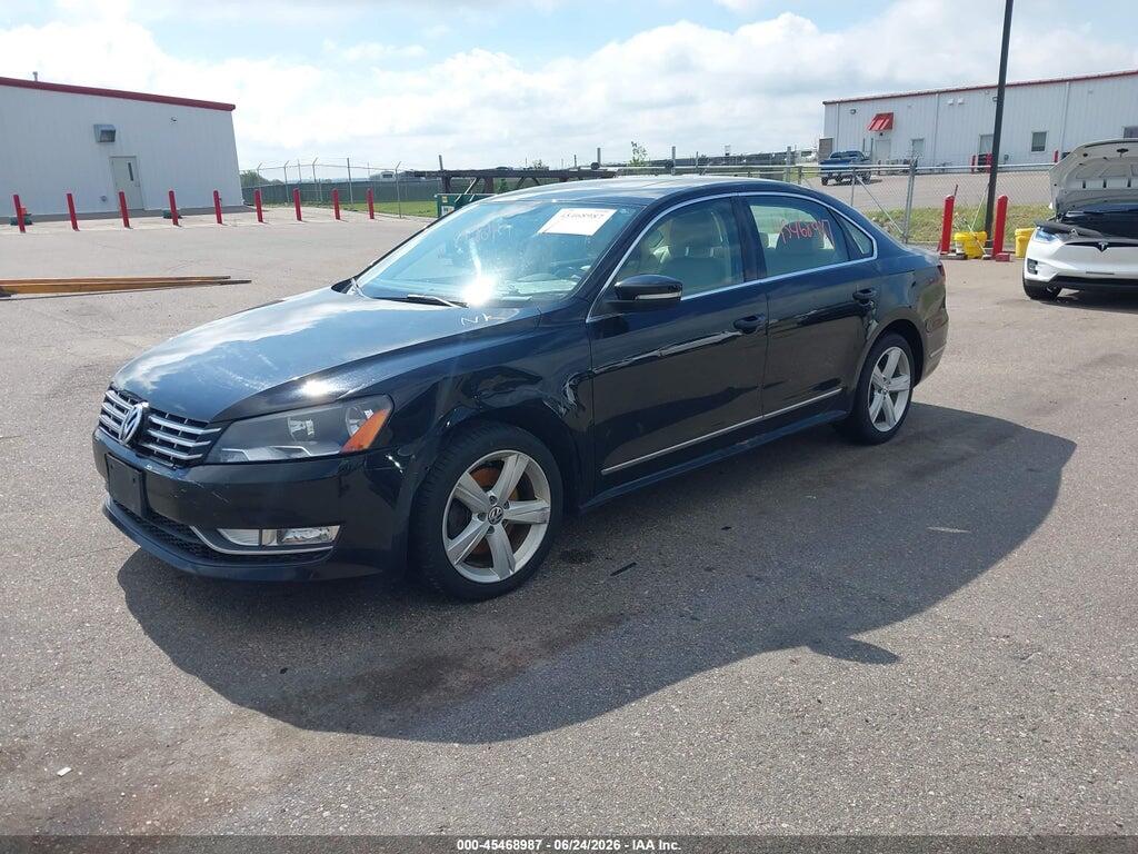 1VWBN7A3XDC119736 2013 VOLKSWAGEN PASSAT photo no. 2