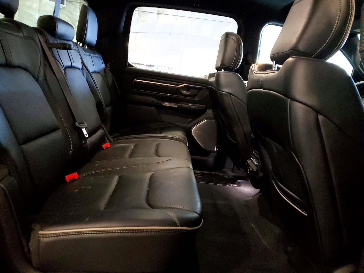 2019 RAM 1500 LIMITED — Фото 10 из 13