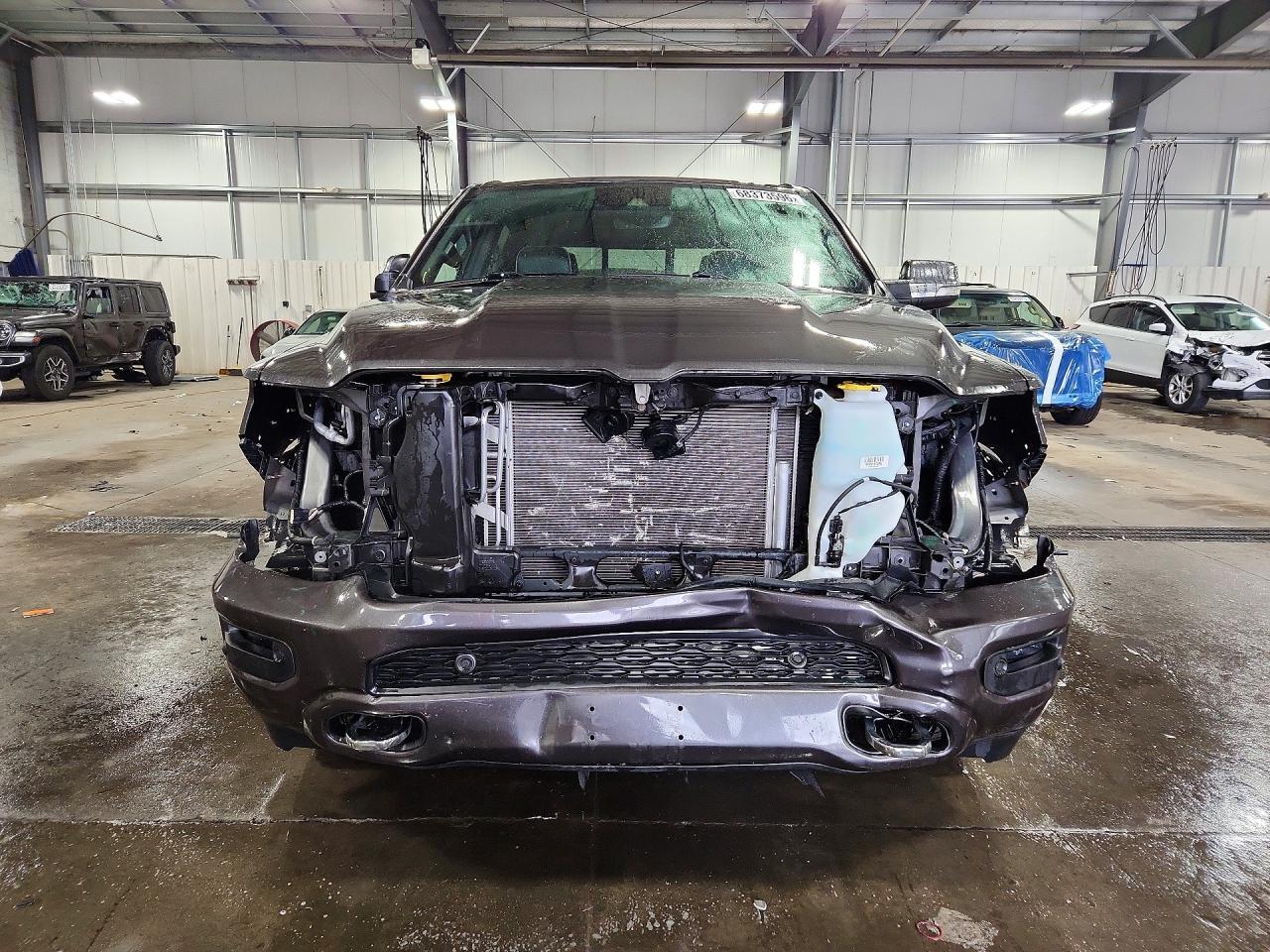 2019 RAM 1500 LIMITED — Фото 5 из 13