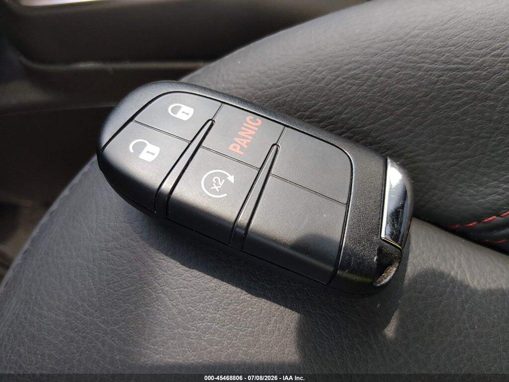 ZACNJDC19PPP67040 2023 JEEP RENEGADE photo no. 11