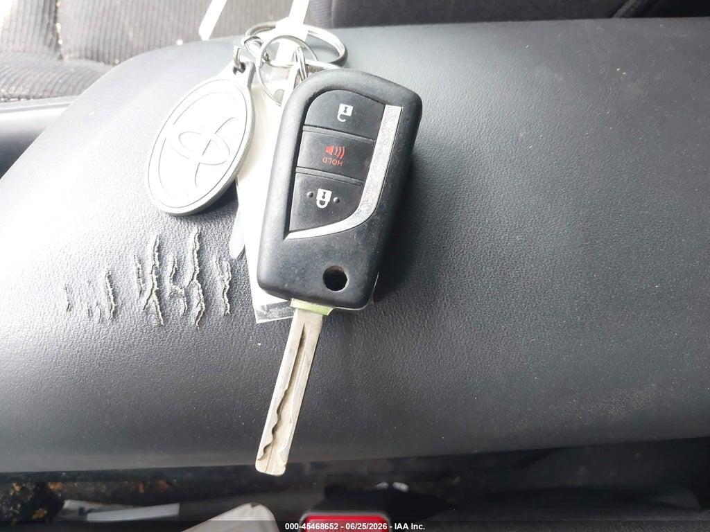 NMTKHMBX0KR098691 2019 TOYOTA C-HR photo no. 11