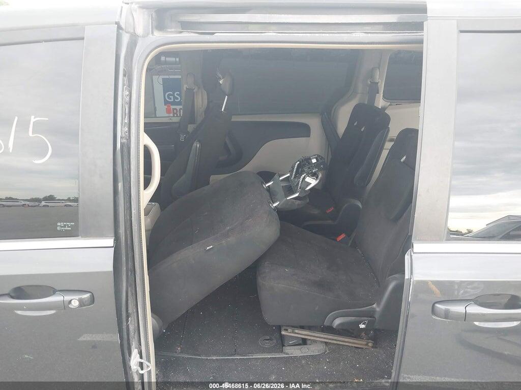 2A4RR5DG0BR637359 2011 CHRYSLER TOWN & COUNTRY photo no. 8