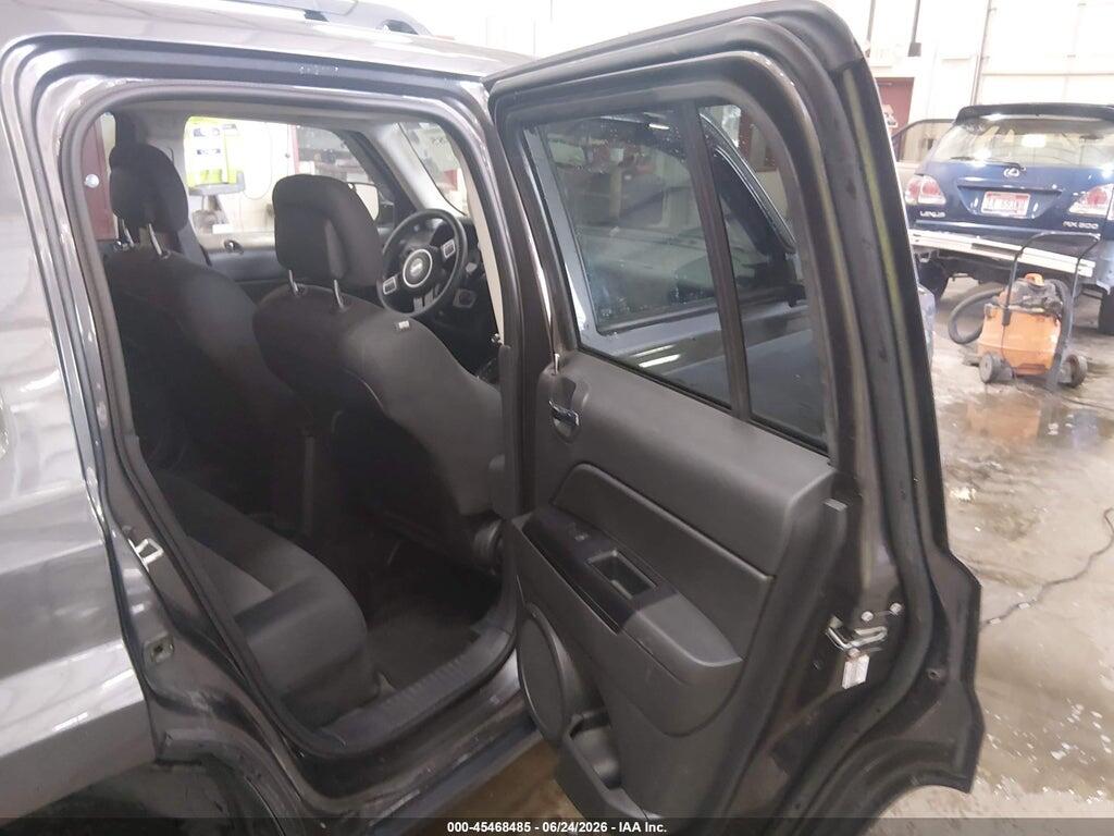 1C4NJRBB6HD111260 2017 JEEP PATRIOT photo no. 8