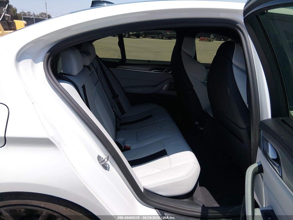 WBS83CH05PCN44088 2023 BMW M5 photo no. 8