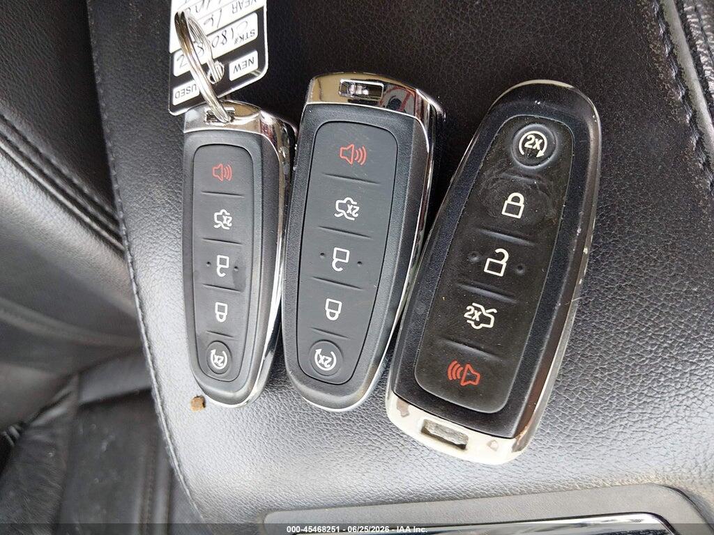 2LMHJ5FK2GBL01948 2016 LINCOLN MKT photo no. 11
