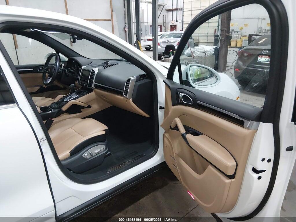 WP1AA2A24GLA06579 2016 PORSCHE CAYENNE photo no. 5