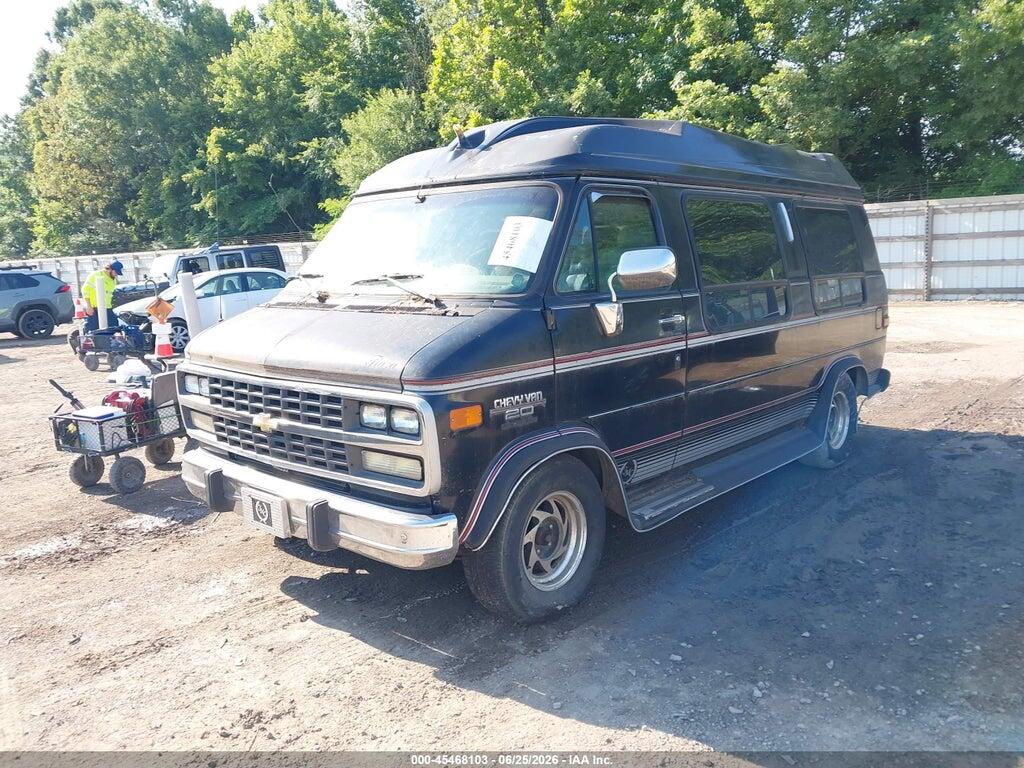 1GBEG25KXPF337438 1993 CHEVROLET G20 photo no. 2