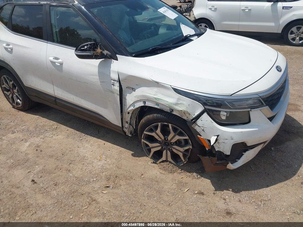 KNDEUCA23M7093881 2021 KIA SELTOS photo no. 6