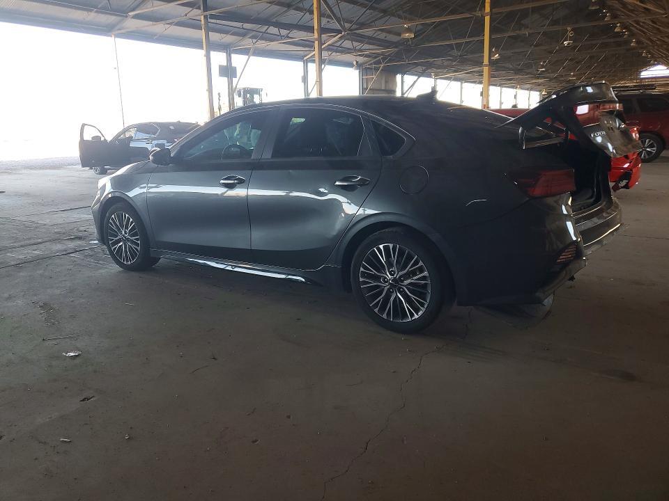 2024 KIA FORTE GT LINE — Фото 2 из 12