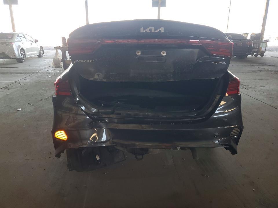 2024 KIA FORTE GT LINE — Фото 6 из 12