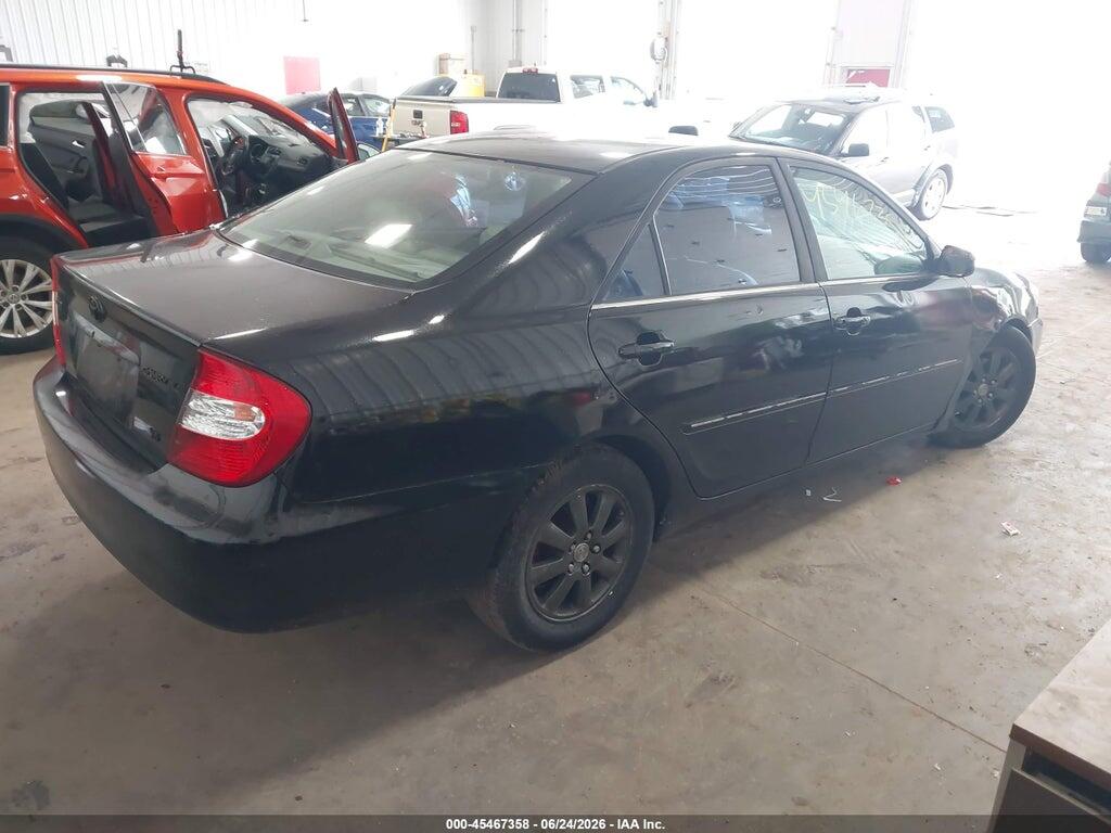 4T1BF30K82U032972 2002 TOYOTA CAMRY photo no. 4