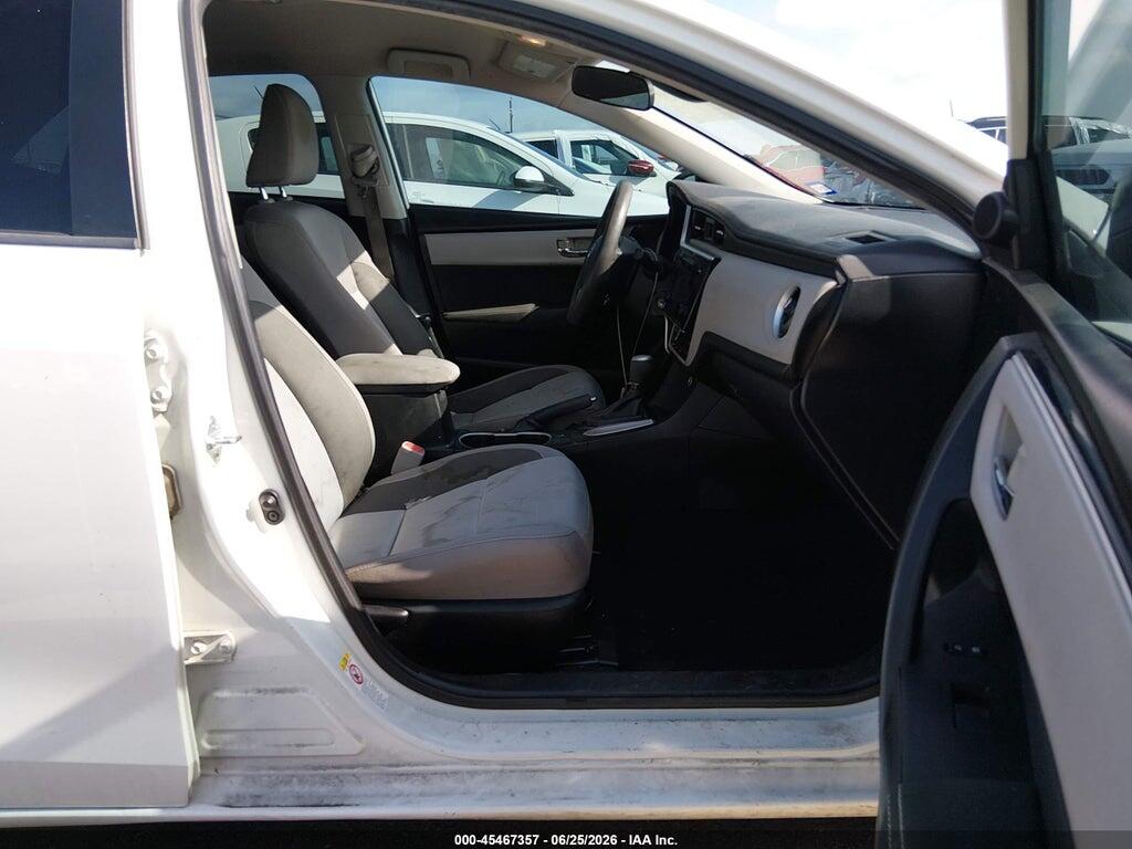 5YFBURHE4HP709078 2017 TOYOTA COROLLA photo no. 5