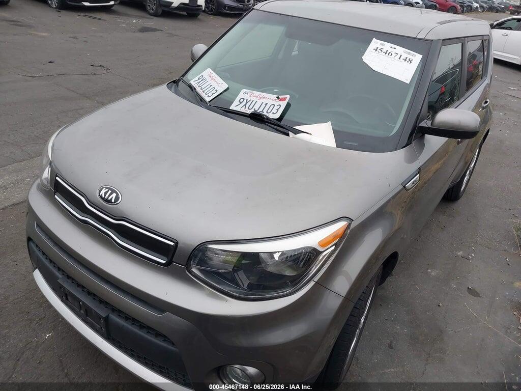KNDJP3A55J7527715 2018 KIA SOUL photo no. 2