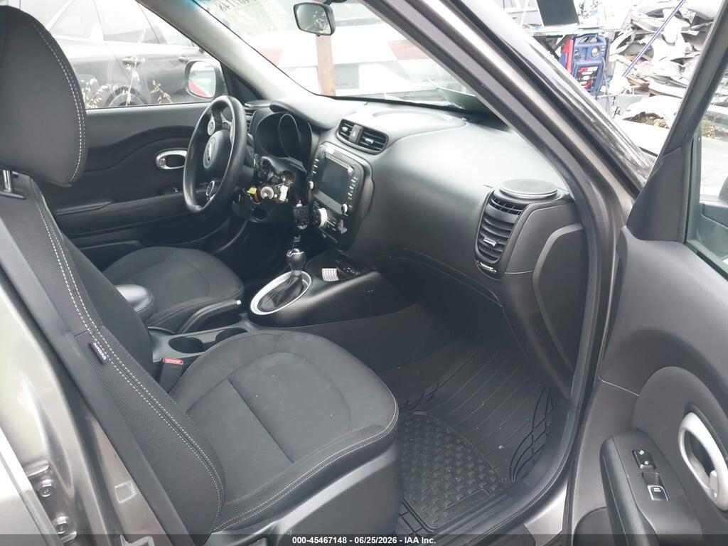 KNDJP3A55J7527715 2018 KIA SOUL photo no. 5