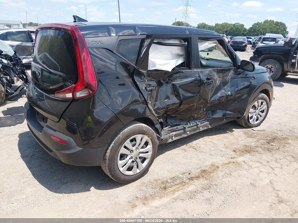 KNDJ23AU7L7071905 2020 KIA SOUL photo no. 4