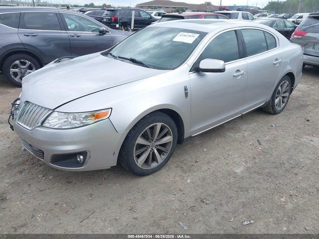 1LNHL9DR9AG606313 2010 LINCOLN MKS photo no. 2