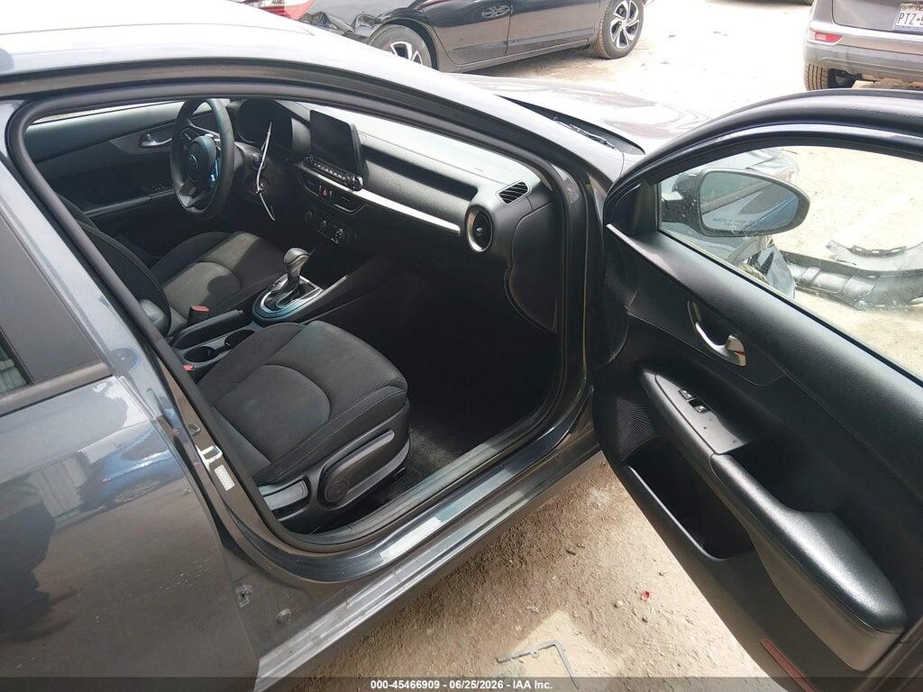 3KPF24AD6ME354552 2021 KIA FORTE photo no. 5