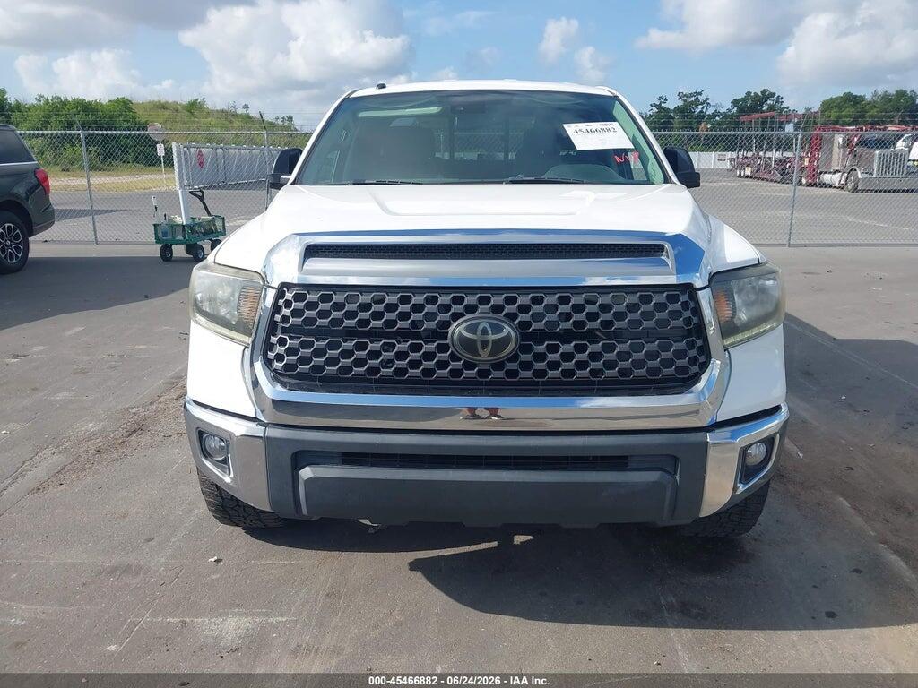 5TFTY5F11JX009950 2018 TOYOTA TUNDRA photo no. 12