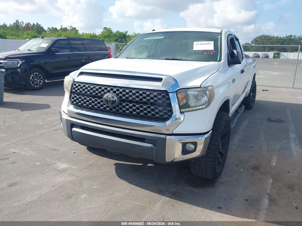 5TFTY5F11JX009950 2018 TOYOTA TUNDRA photo no. 2