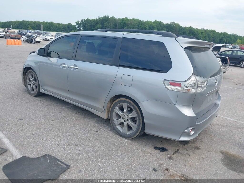 5TDXK3DC8DS328428 2013 TOYOTA SIENNA photo no. 3