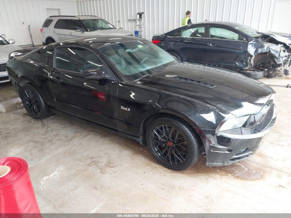 1ZVBP8CF8D5283823 2013 FORD MUSTANG photo no. 1