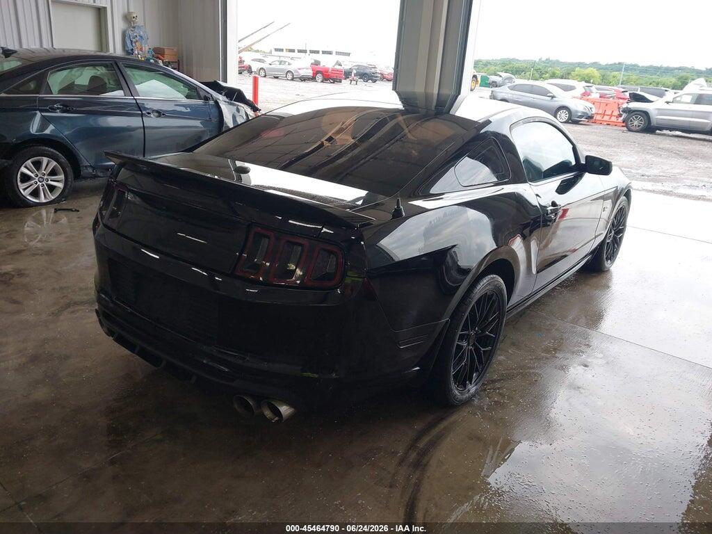 1ZVBP8CF8D5283823 2013 FORD MUSTANG photo no. 4