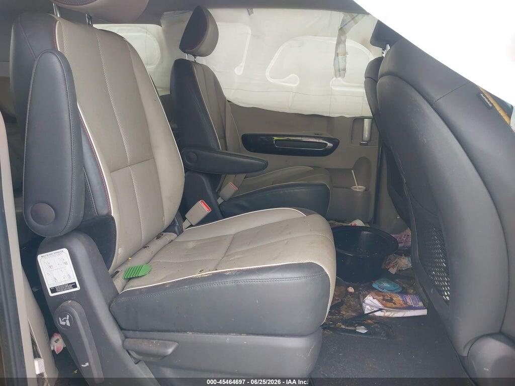 KNDMC5C14J6388827 2018 KIA SEDONA photo no. 8