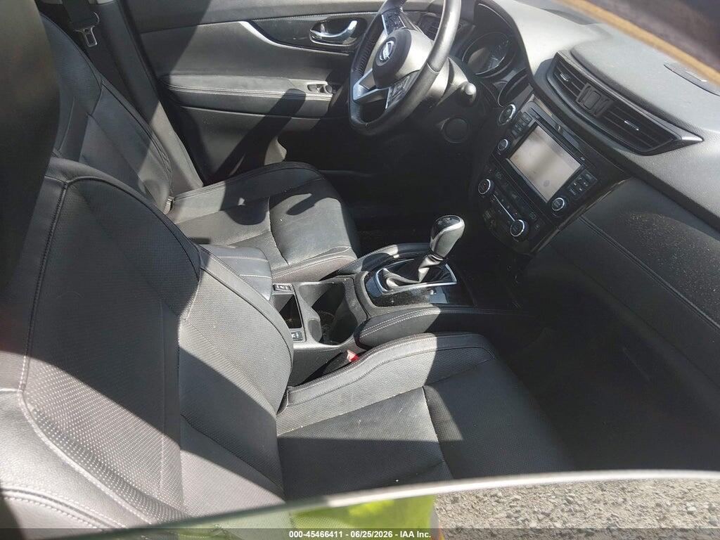 JN8AT2MT3HW151293 2017 NISSAN ROGUE photo no. 5