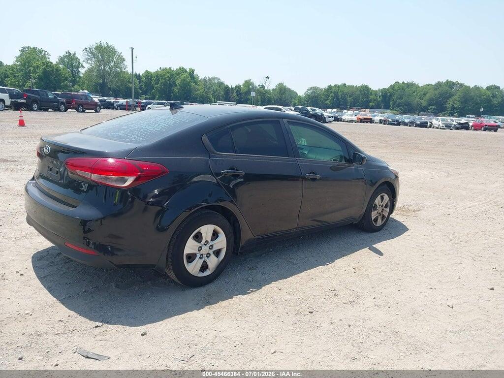 3KPFK4A70HE105955 2017 KIA FORTE photo no. 4