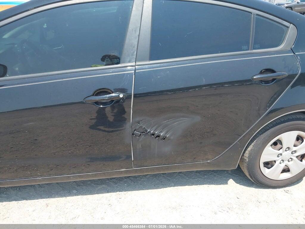3KPFK4A70HE105955 2017 KIA FORTE photo no. 6