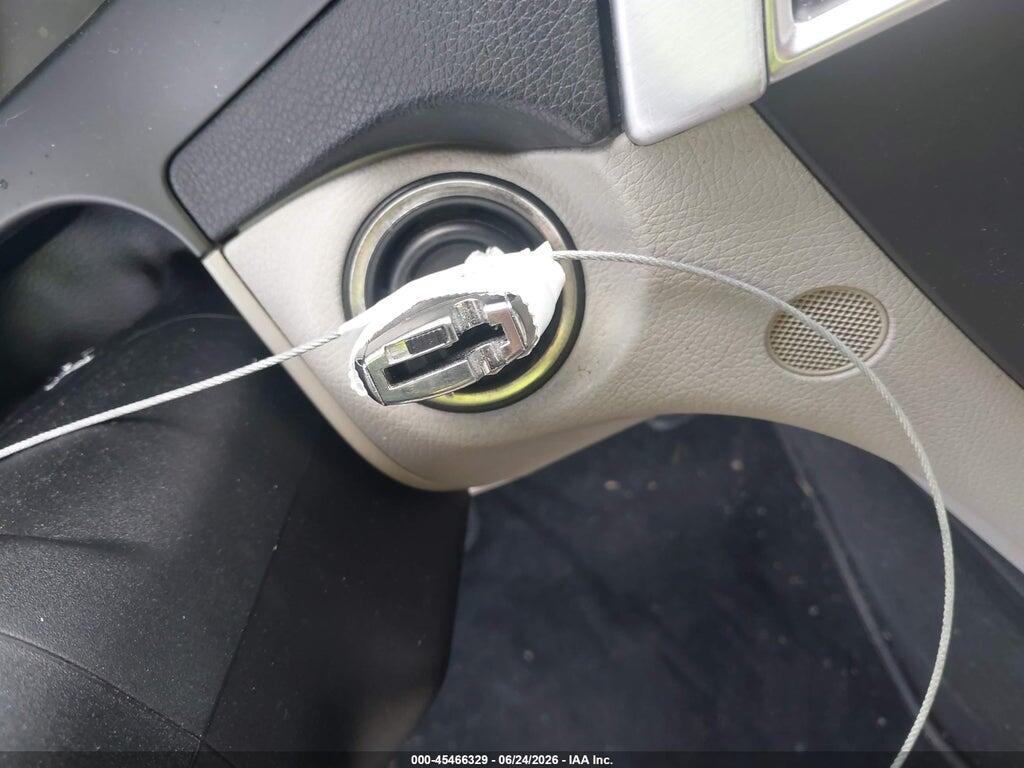 WDDGJ4HB6CF858024 2012 MERCEDES-BENZ C 250 photo no. 11